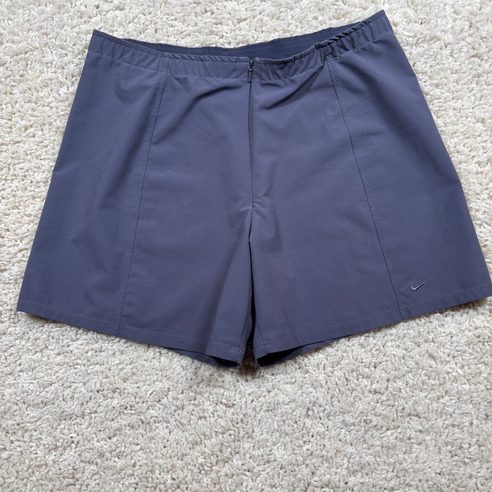 Nike F1TWA Womens‎ XS Gray Athletic Training Shorts Zip Front 4.5 Inseam